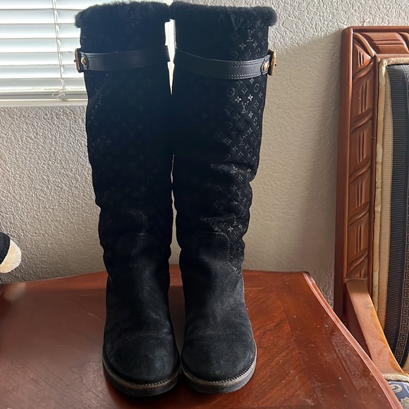 LOUIS VUITTON winter boots - Picture 6 of 9